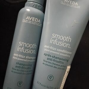AVEDA Smooth Infusion Anti-Frizz Shampoo & Conditioner - Blue